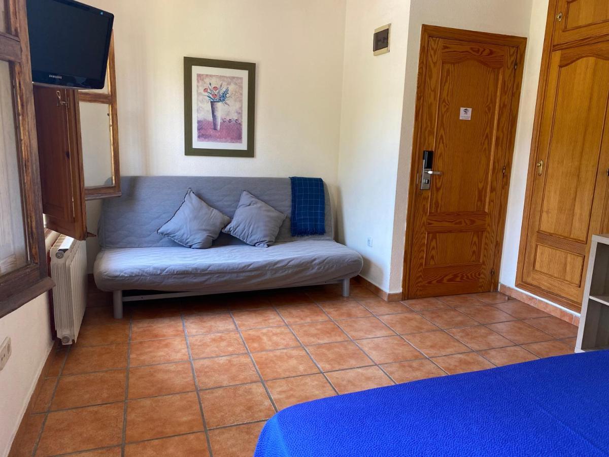 Hostal Moscatel Malaga Exterior photo