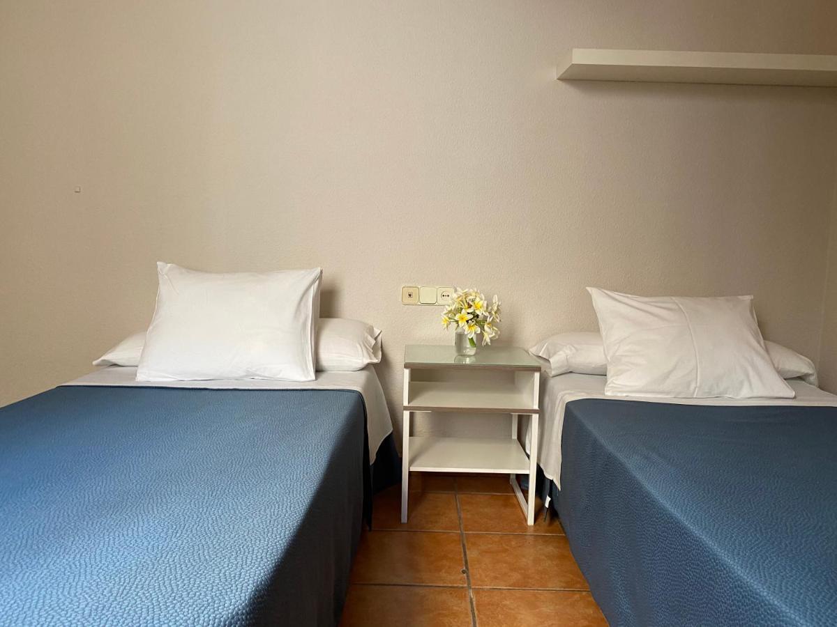 Hostal Moscatel Malaga Exterior photo