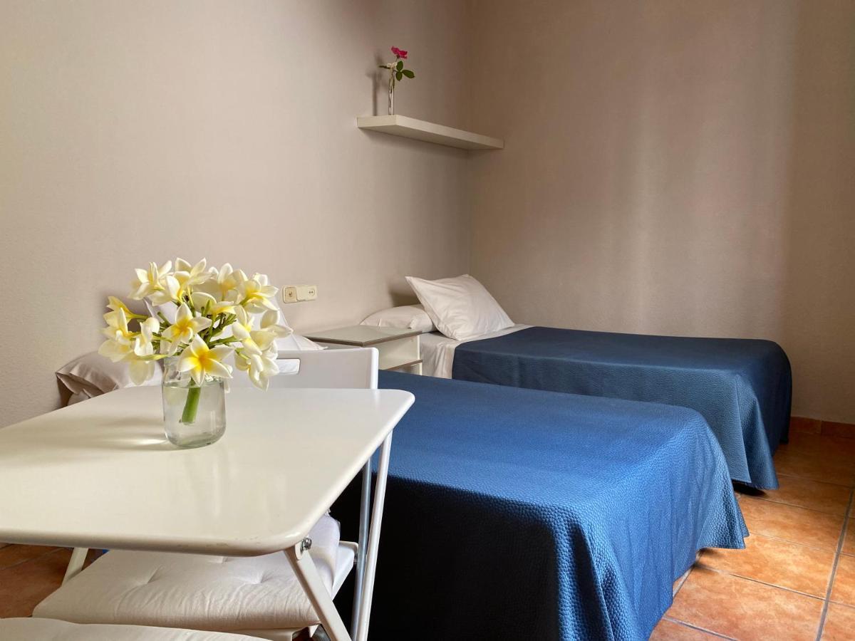 Hostal Moscatel Malaga Exterior photo